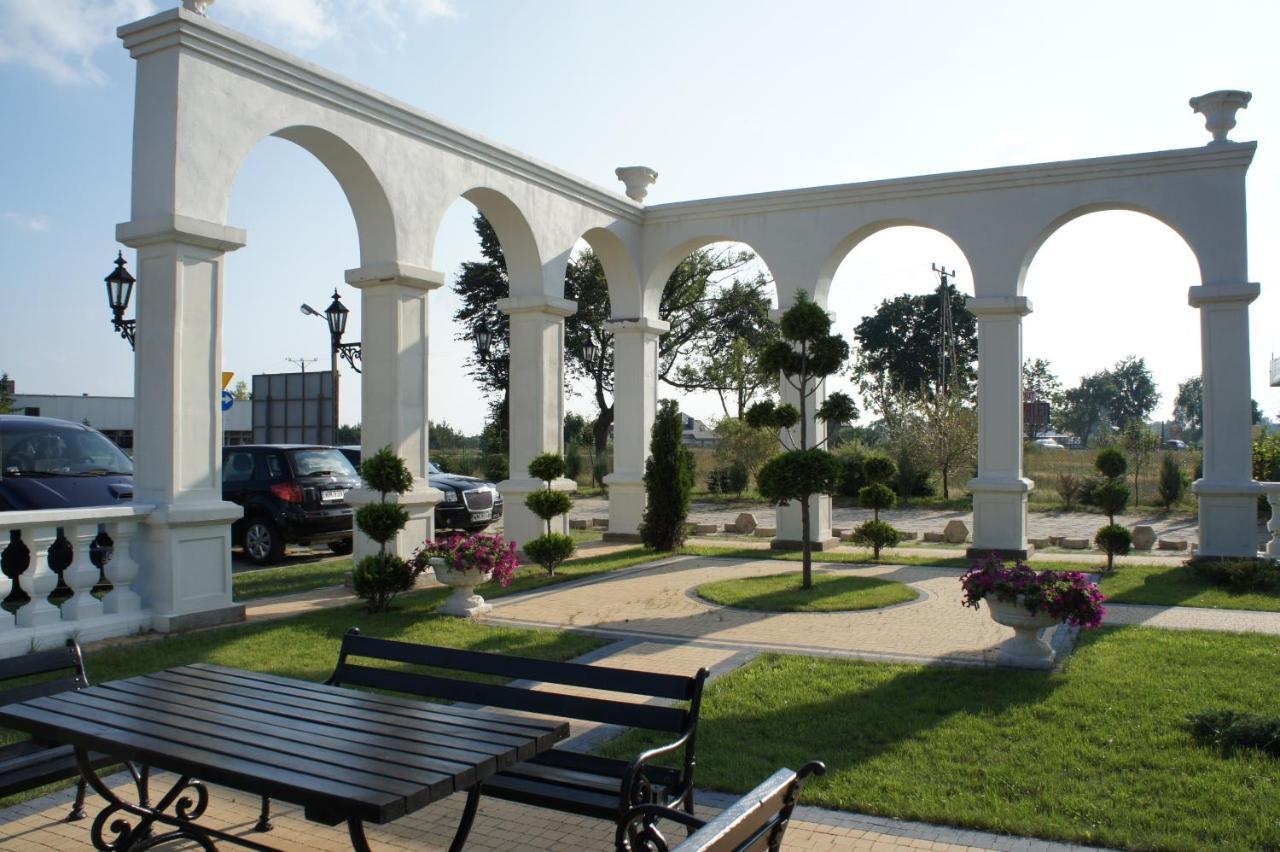 Villa Demetrios Kaluszyn  Dış mekan fotoğraf